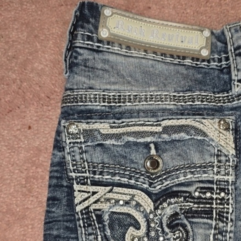ROCK REVIVAL 28 SHORTS